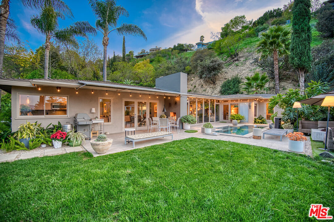 3827 Rhodes Avenue Studio City, CA 91604 - Photo 5 of 28