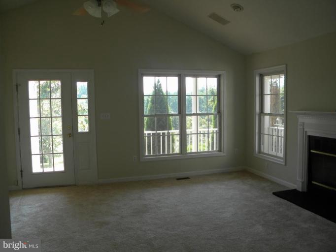 13432 Hume Road Hume, VA 22639 - Photo 5 of 13 Living Room #2