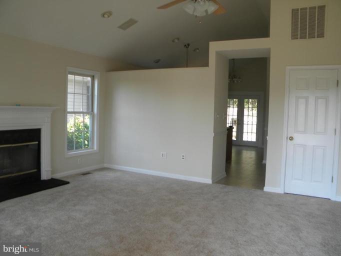 13432 Hume Road Hume, VA 22639 - Photo 6 of 13 Living Room #3