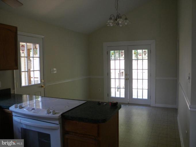 13432 Hume Road Hume, VA 22639 - Photo 7 of 13 Dining Area
