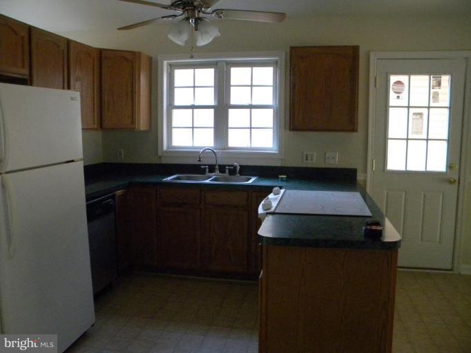 13432 Hume Road Hume, VA 22639 - Photo 8 of 13 Kitchen