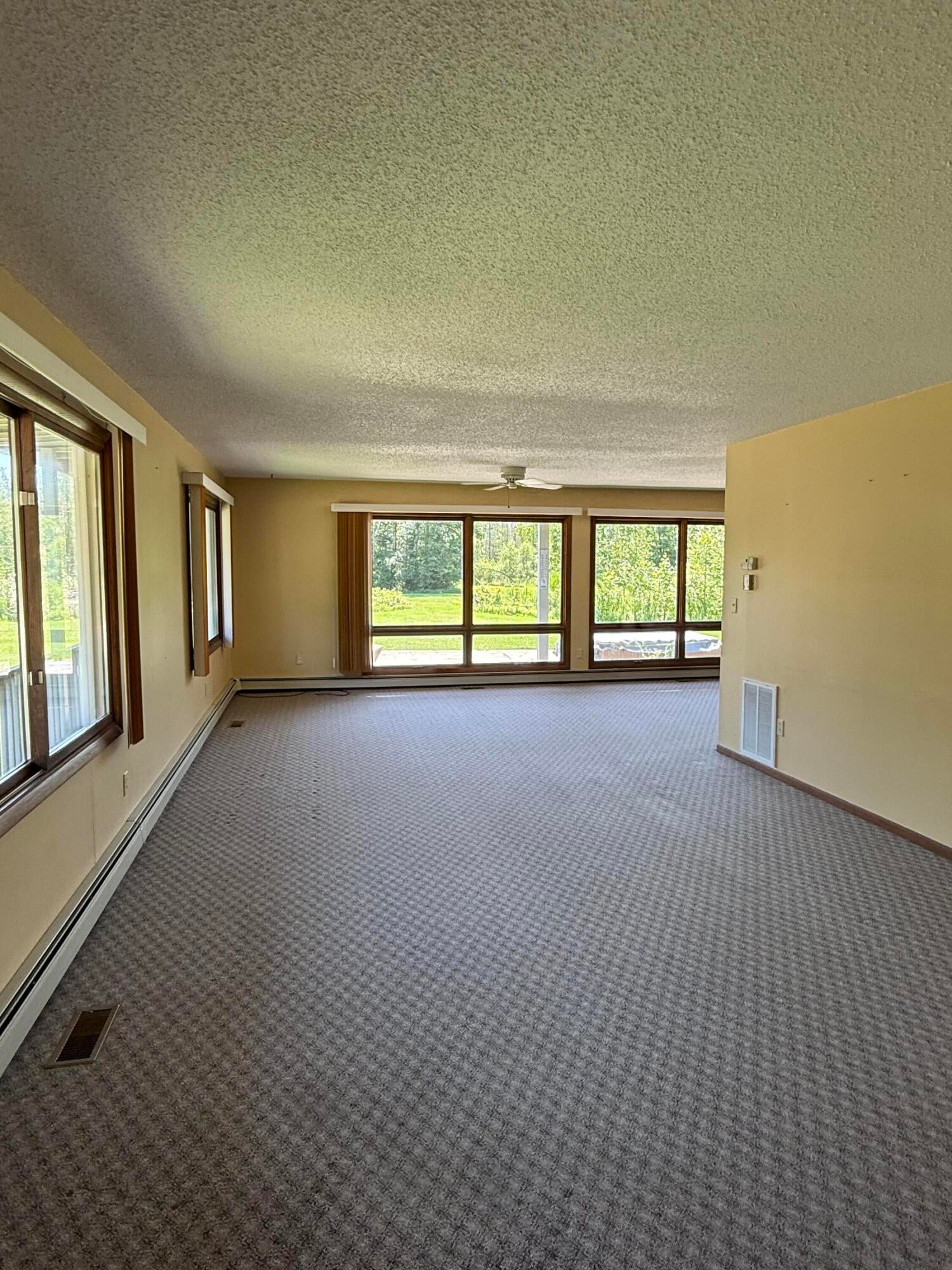 7770 West Long Lake Road Alpena, MI 49707 - Photo 14 of 14 Living room