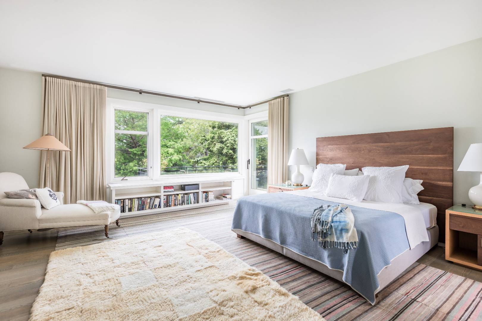 34 La Forest Lane East Hampton, NY 11937 - Photo 11 of 19 a bedroom with a bed and a large window