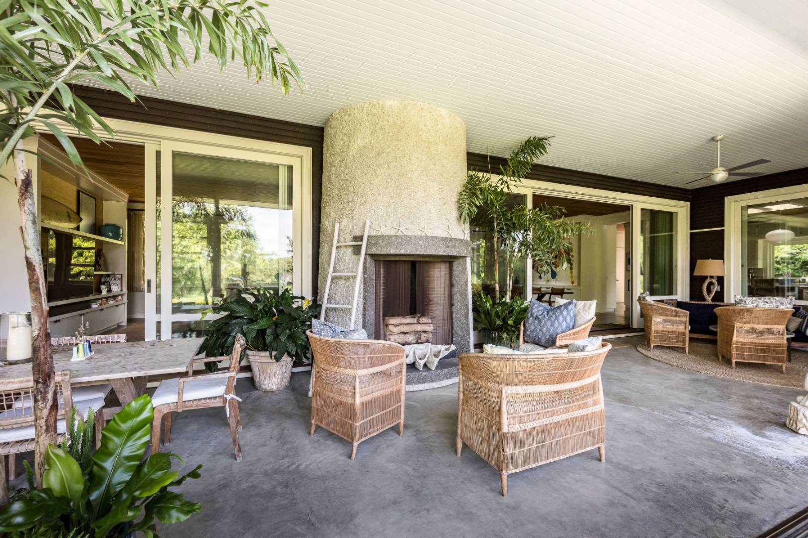 34 La Forest Lane East Hampton, NY 11937 - Photo 5 of 19 a living room with furniture and a fireplace