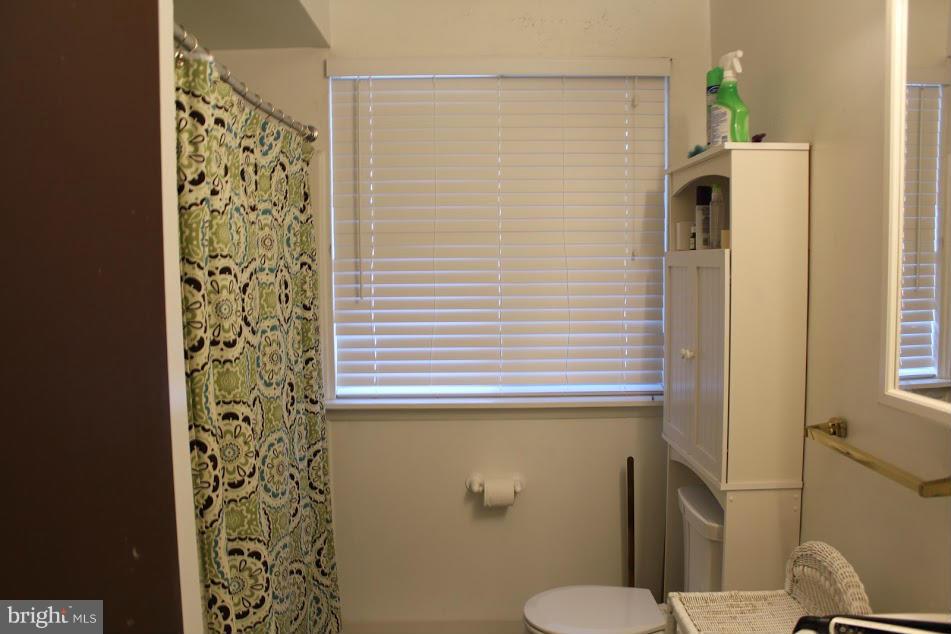 624 Rolling Dale Road Annapolis, MD 21401 - Photo 24 of 25 Bath