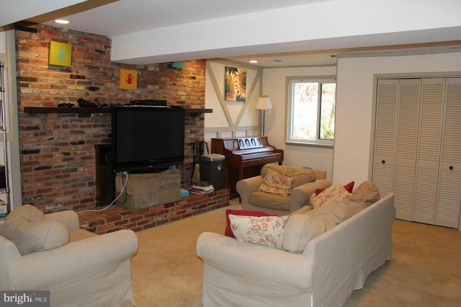 624 Rolling Dale Road Annapolis, MD 21401 - Photo 10 of 25 Family Room