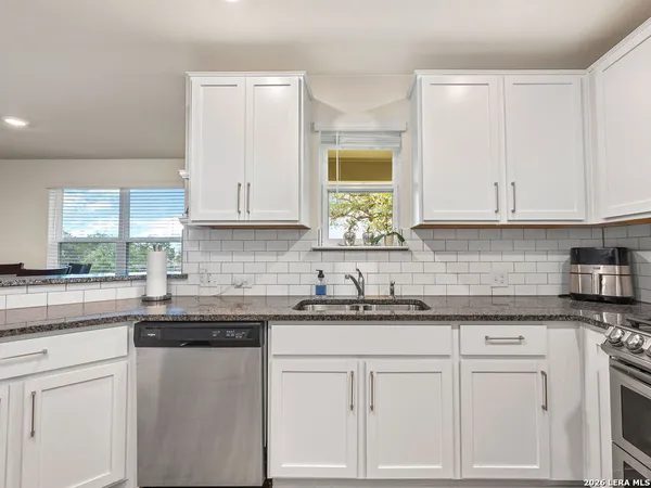 $2,300 | 22146 Pivot, San Antonio, TX 78261