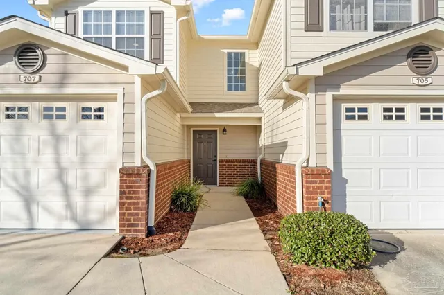 $1,650 | 707 Majestic Drive, Crestview, FL 32536