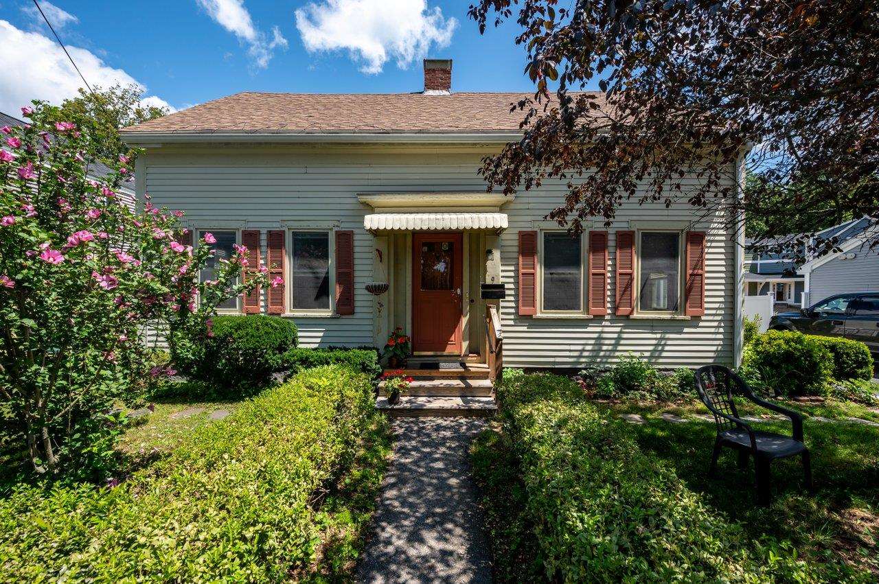 9 Oak Street Exeter, NH 03833 - Photo 5 of 35