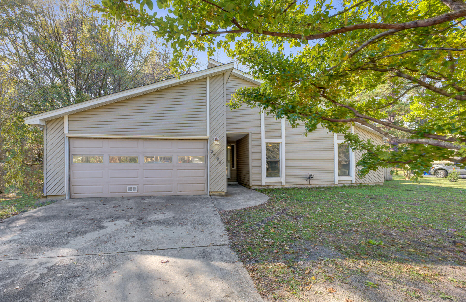 2721 Ashley Ferry Road Charleston, SC 29414 - Photo 1 of 35 2721 Ashley Ferry Rd, Charleston SC (3)
