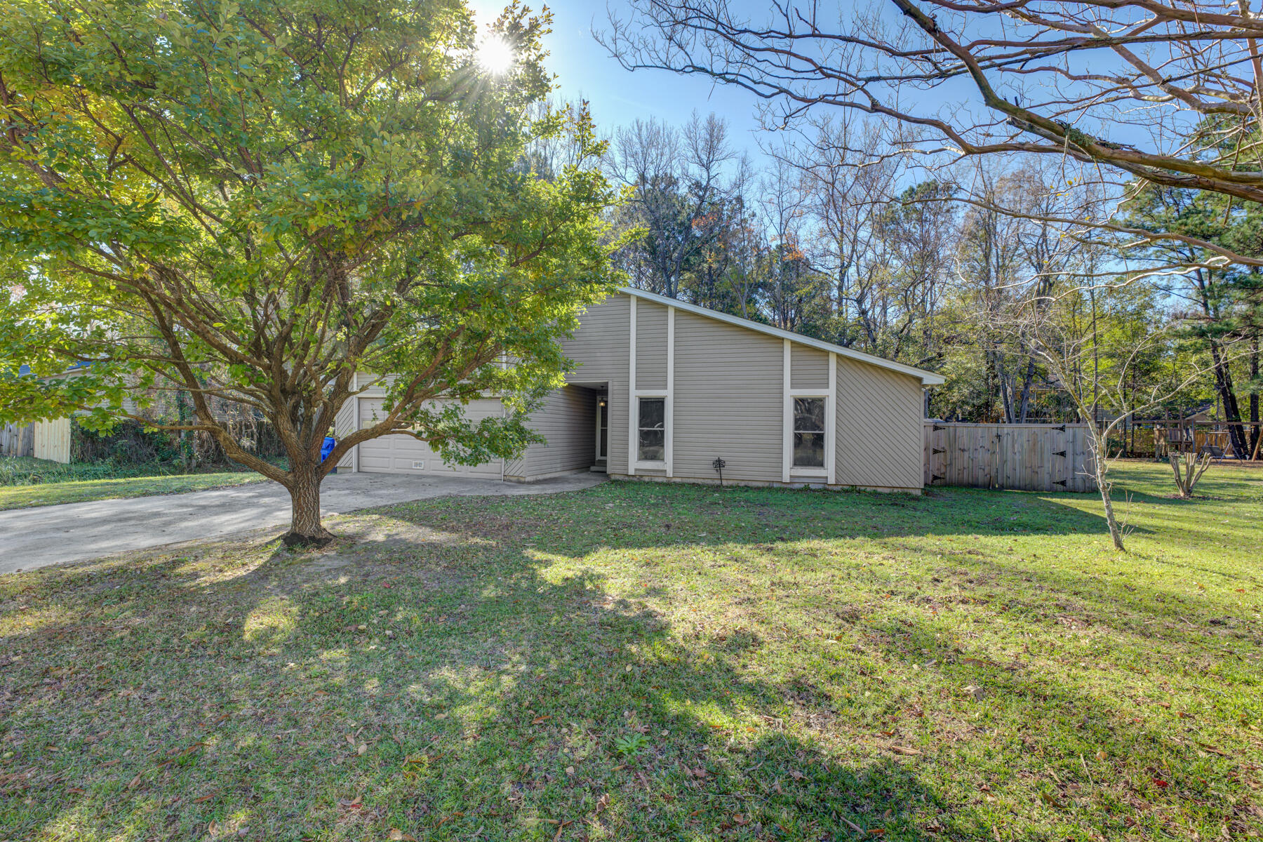 2721 Ashley Ferry Road Charleston, SC 29414 - Photo 2 of 35 2721 Ashley Ferry Rd, Charleston SC (2)