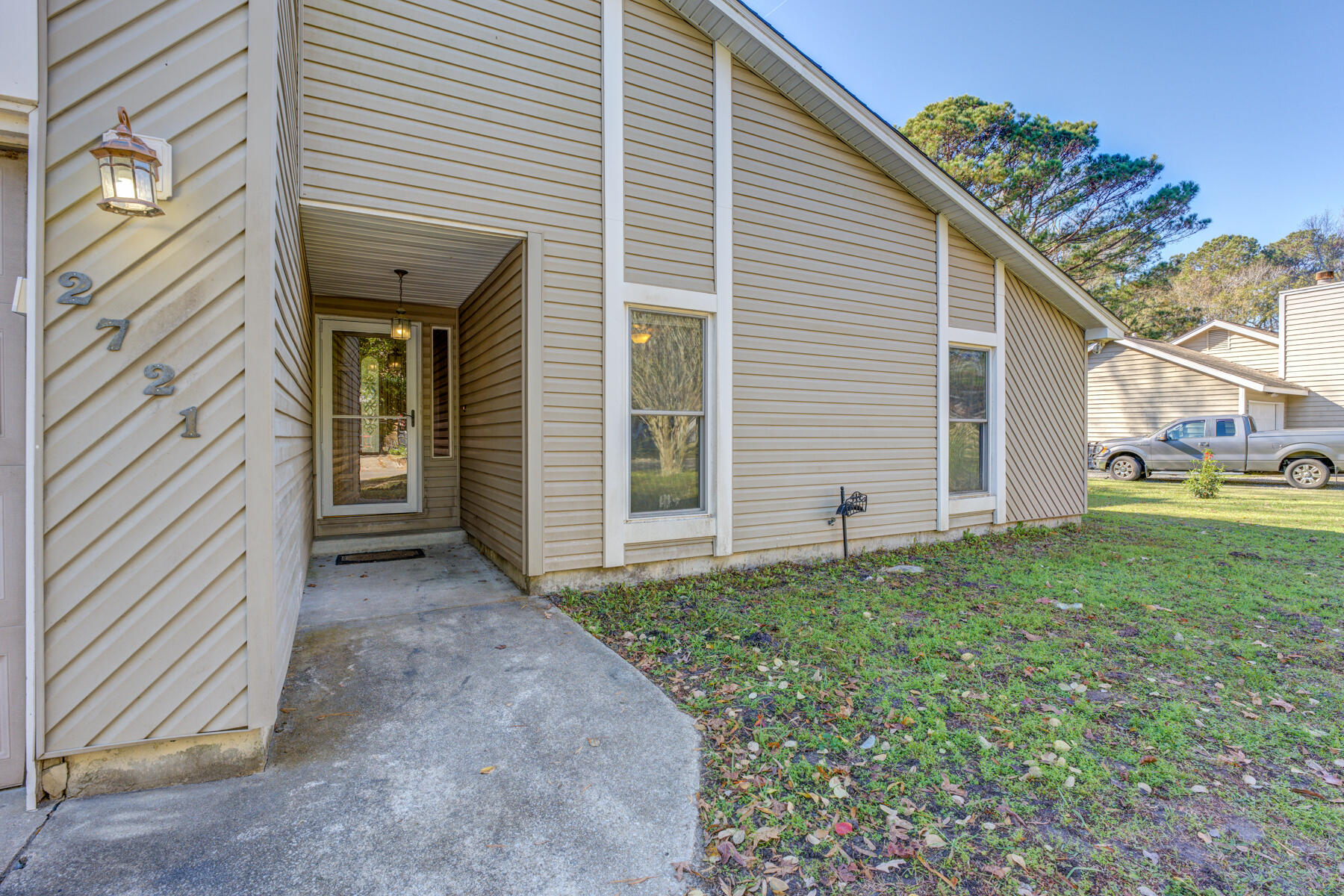 2721 Ashley Ferry Road Charleston, SC 29414 - Photo 4 of 35 2721 Ashley Ferry Rd, Charleston SC (4)