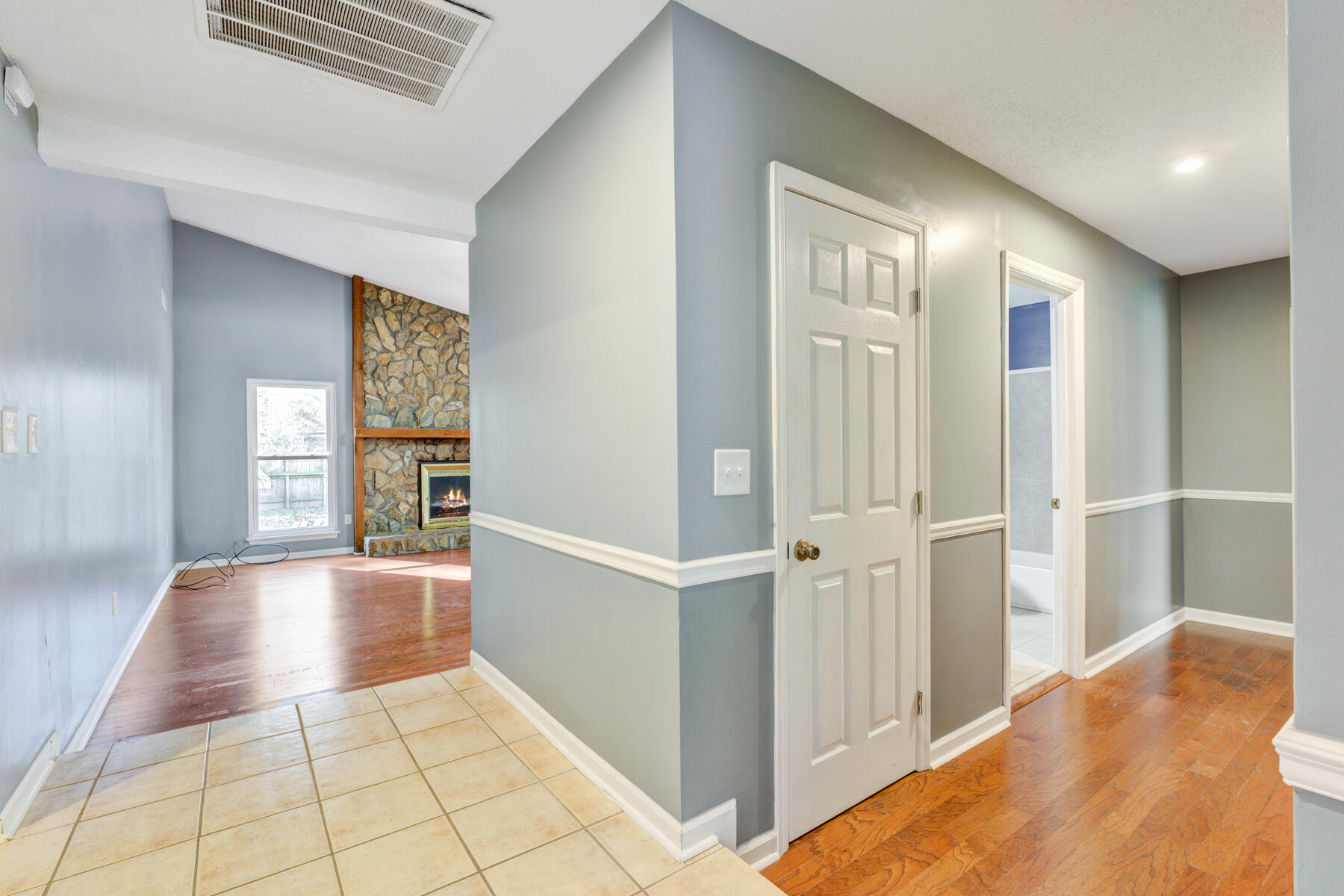 2721 Ashley Ferry Road Charleston, SC 29414 - Photo 5 of 35 2721 Ashley Ferry Rd, Charleston SC (5)
