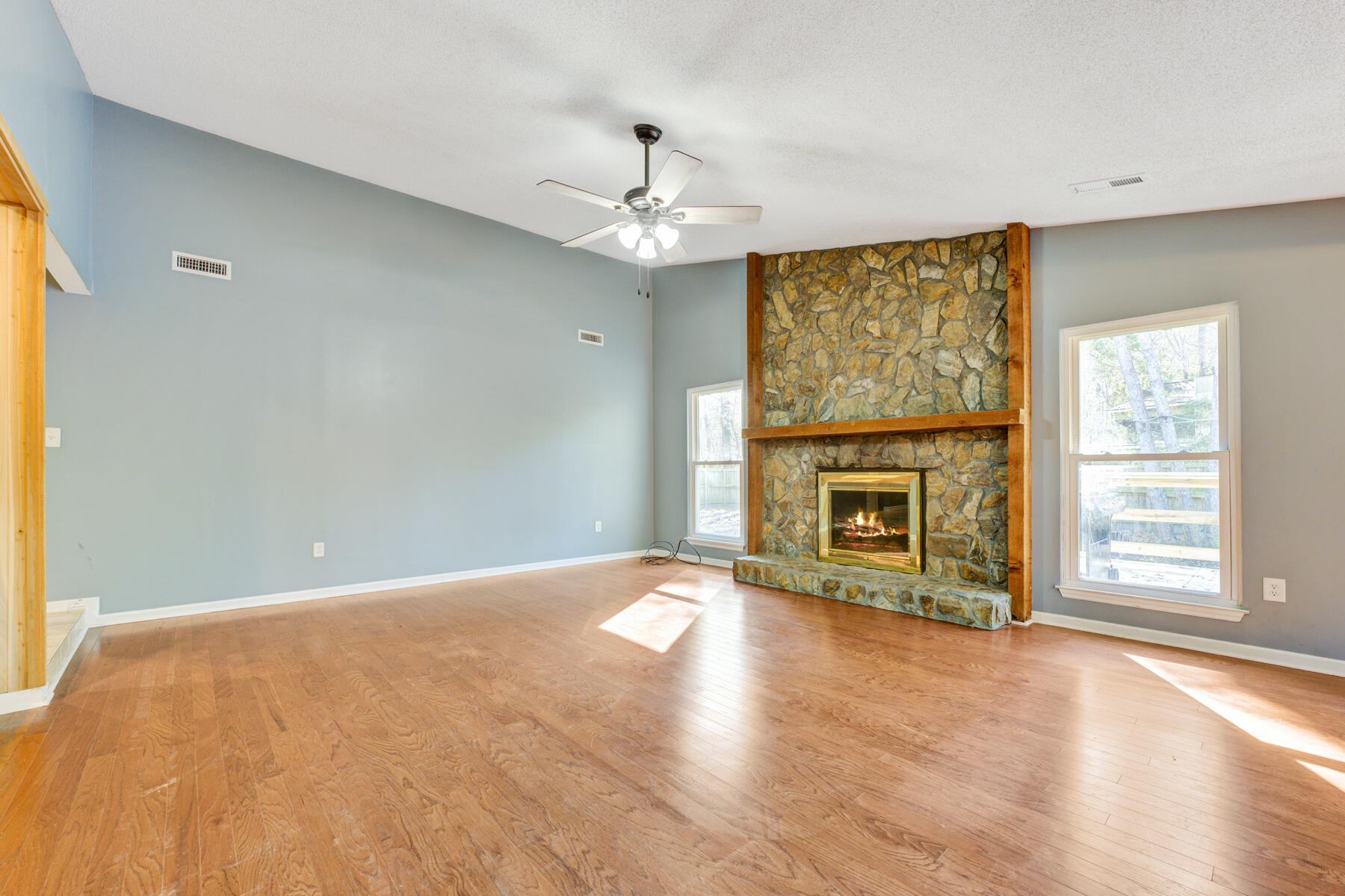 2721 Ashley Ferry Road Charleston, SC 29414 - Photo 8 of 35 2721 Ashley Ferry Rd, Charleston SC (8)