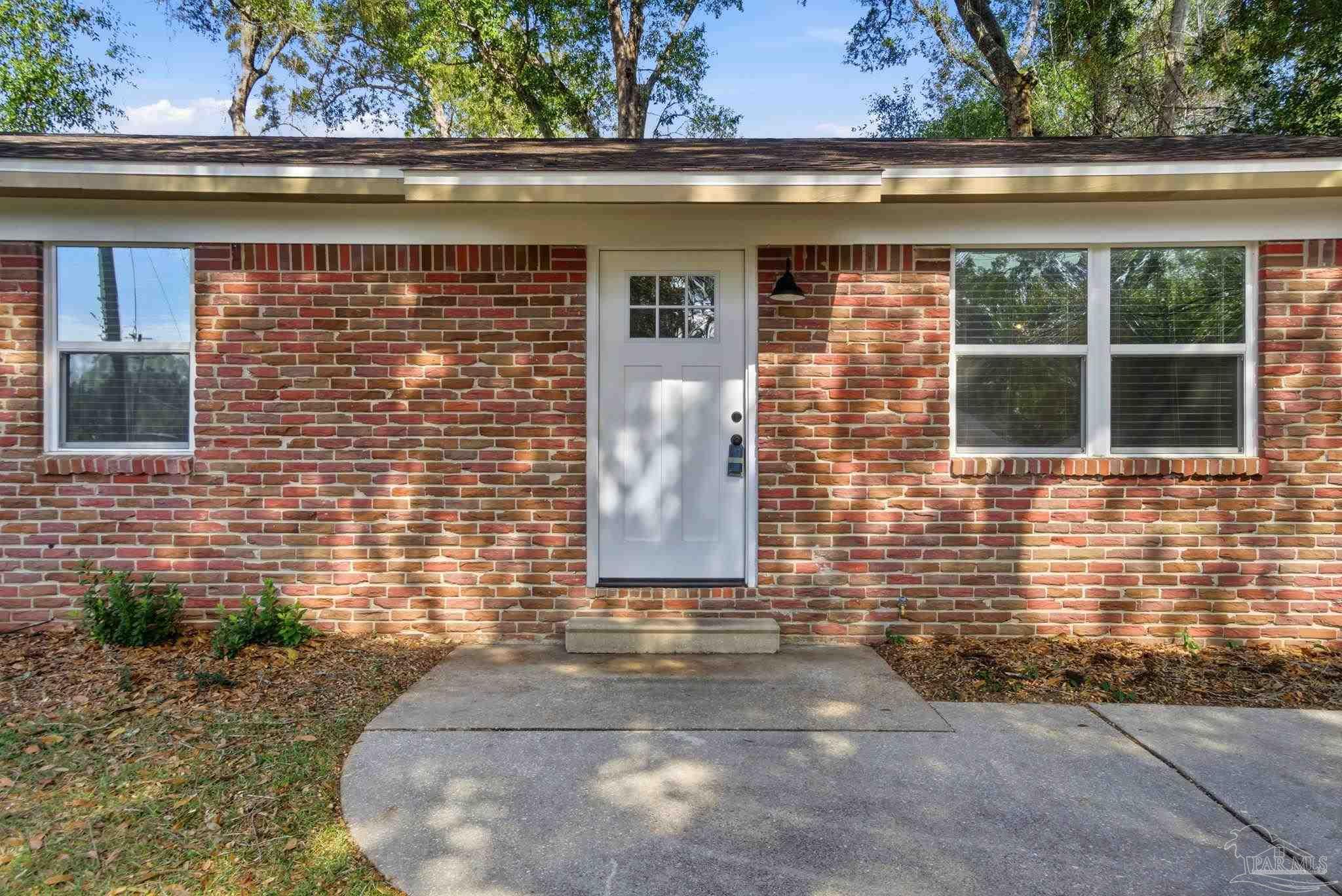 6210 Long Street Milton, FL 32570 - Photo 4 of 34