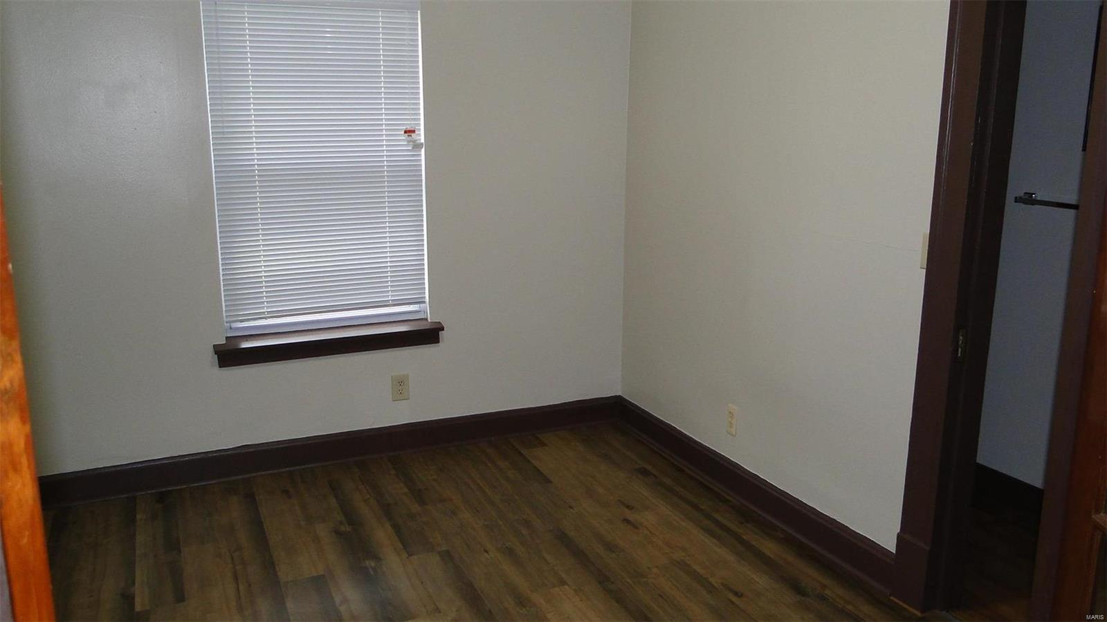 2803 North Hanley Road St. Louis, MO 63114 - Photo 9 of 23 Gallery Image 9