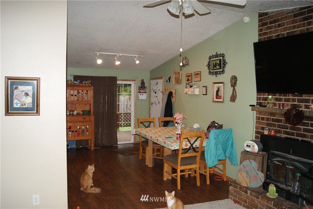 408 Olson Road Longview, WA 98632 - Photo 2 of 19 Gallery Image 2