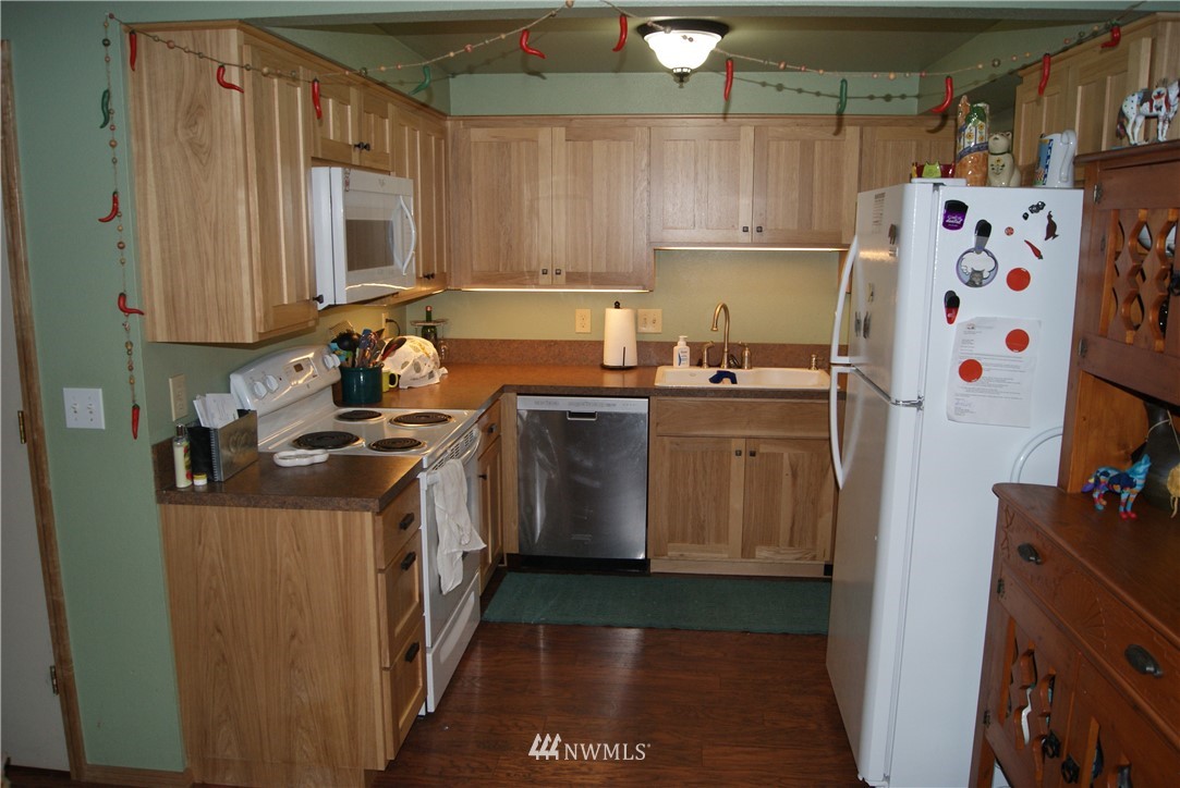 408 Olson Road Longview, WA 98632 - Photo 6 of 19 Gallery Image 6