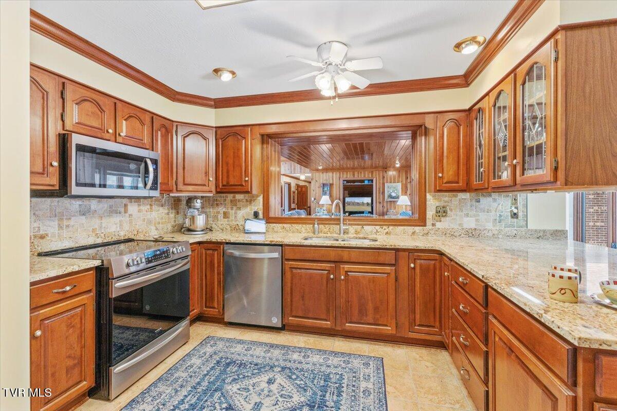 1555 Old Shiloh Road Greeneville, TN 37745 - Photo 21 of 102 Interior 12