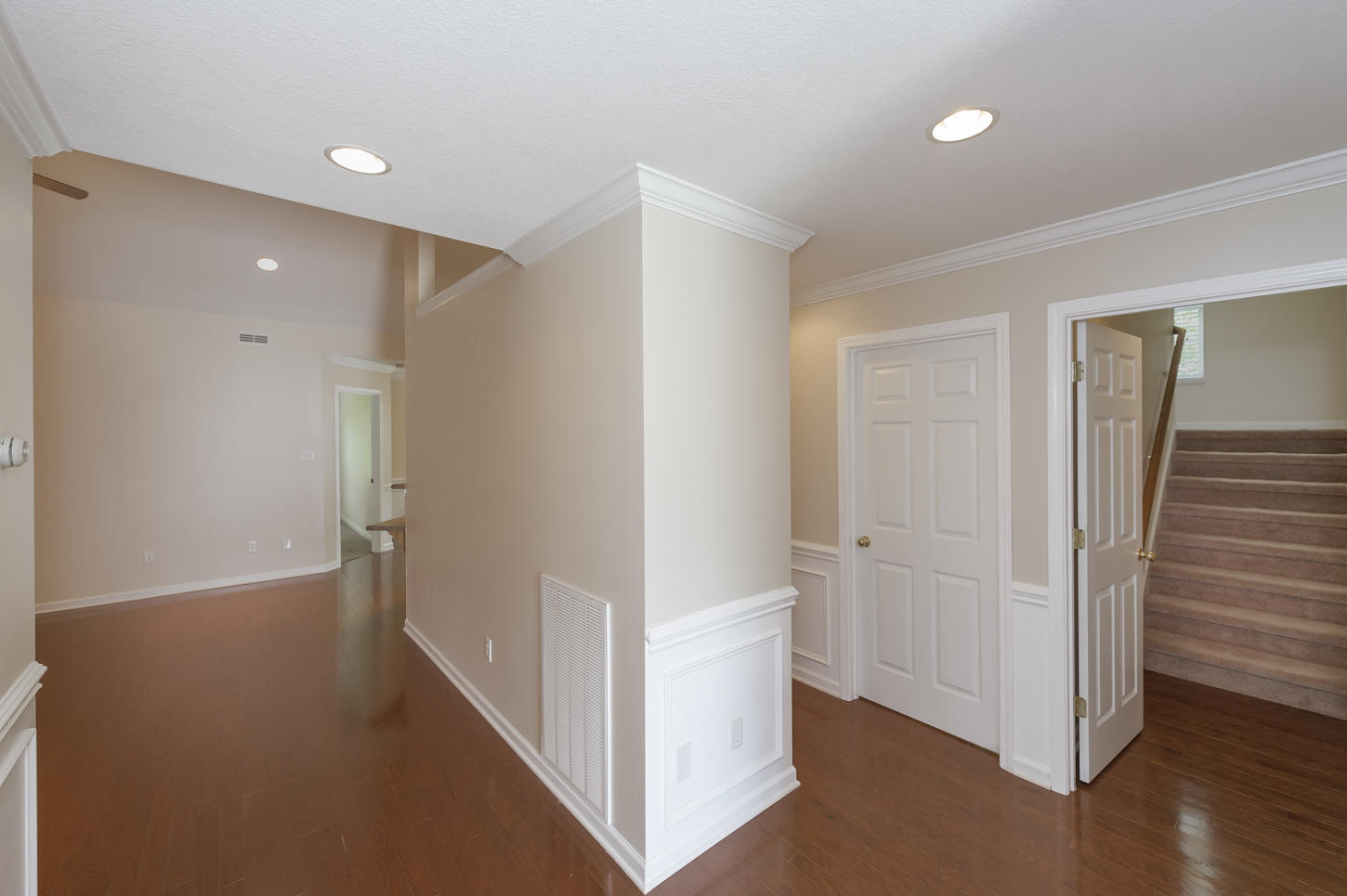 6139 Kristins Gate Way Powell, TN 37849 - Photo 22 of 30 Laundry Room - Main Floor