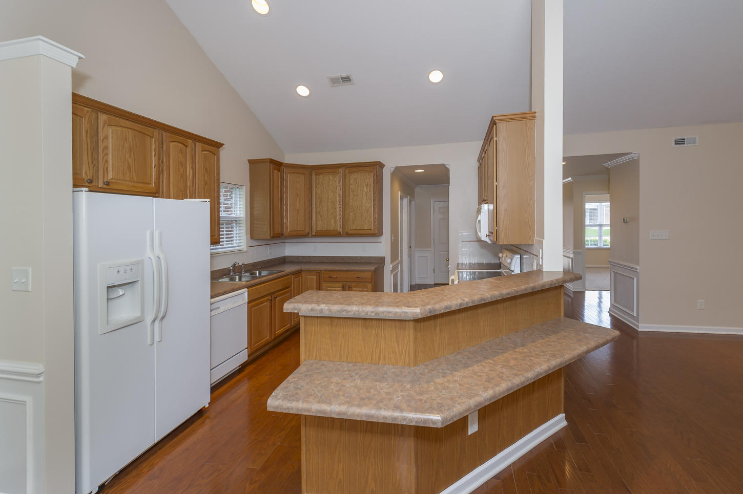6139 Kristins Gate Way Powell, TN 37849 - Photo 9 of 30 Extra Breakfast Bar
