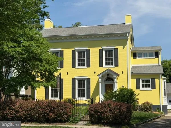 $2,000,000 | 274 Nassau Street, Princeton, NJ 08540