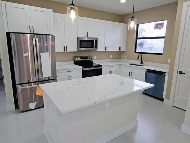 $2,199 | 13404 Cedar City Avenue, Port Charlotte, FL 33981