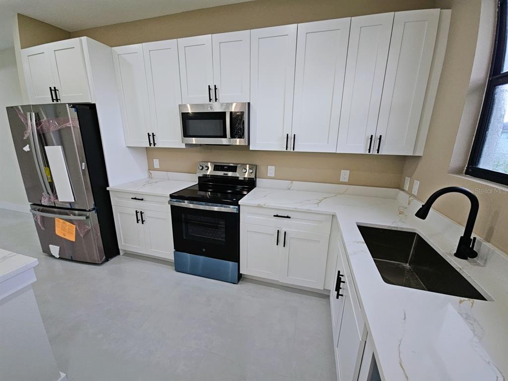 13404 Cedar City Avenue Port Charlotte, FL 33981 - Photo 17 of 73