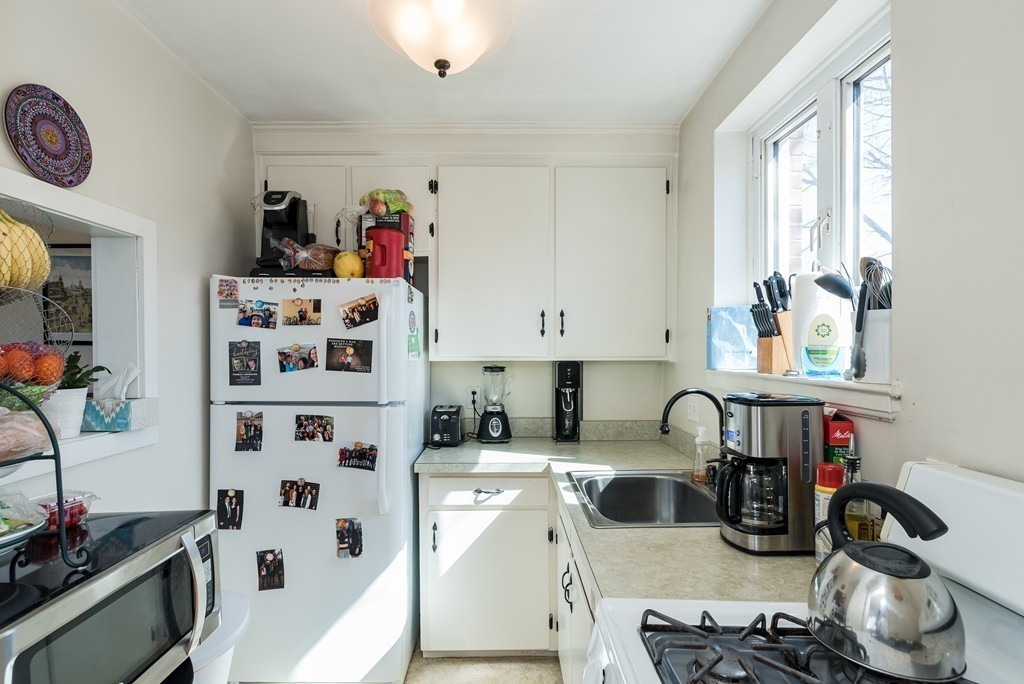 42 Dean Road, Unit 6 Brookline, MA 02445 - Photo 9 of 20