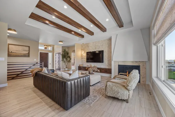 $1,099,900 | 6833 Sunrise Point, Horace, ND 58047