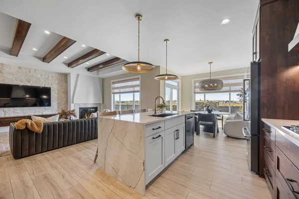 $1,099,900 | 6833 Sunrise Point, Horace, ND 58047