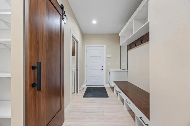 $1,099,900 | 6833 Sunrise Point, Horace, ND 58047