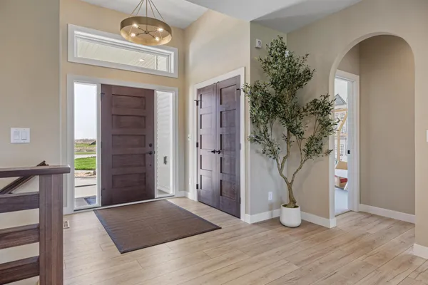 $1,099,900 | 6833 Sunrise Point, Horace, ND 58047