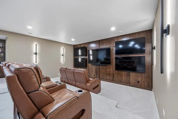 $1,099,900 | 6833 Sunrise Point, Horace, ND 58047