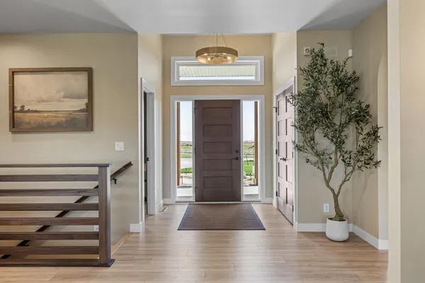 $1,099,900 | 6833 Sunrise Point, Horace, ND 58047