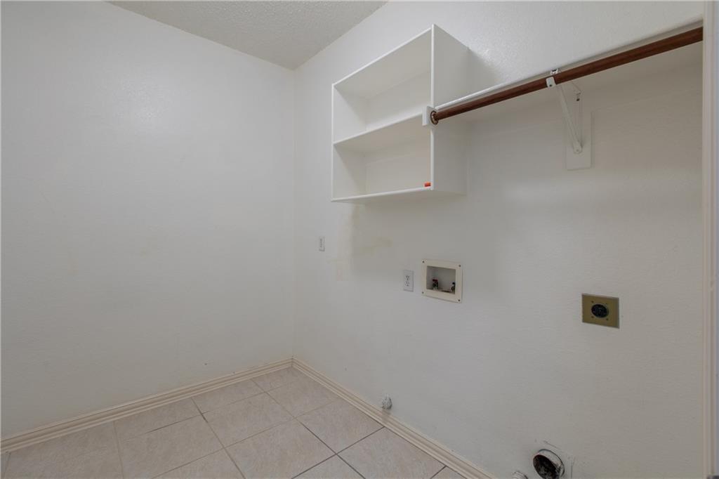 8216 Spring Valley Lane Plano, TX 75025 - Photo 15 of 27