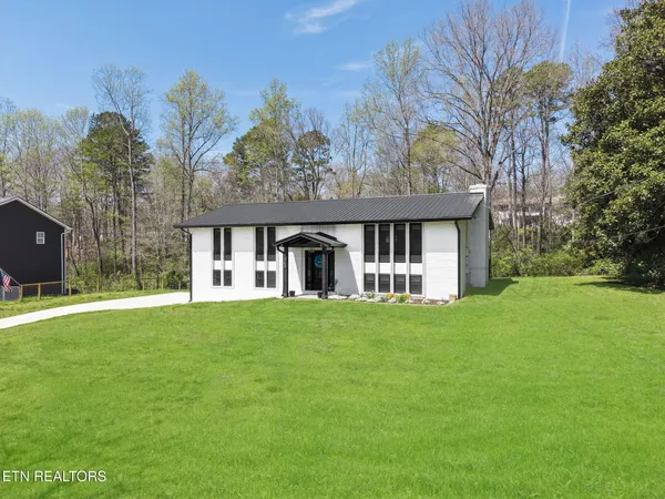 $489,900 | 1040 Chris Dale Drive, Seymour, TN 37865