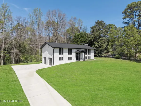 $489,900 | 1040 Chris Dale Drive, Seymour, TN 37865