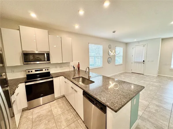 $2,395 | 3095 Ambersweet Place, Clermont, FL 34711