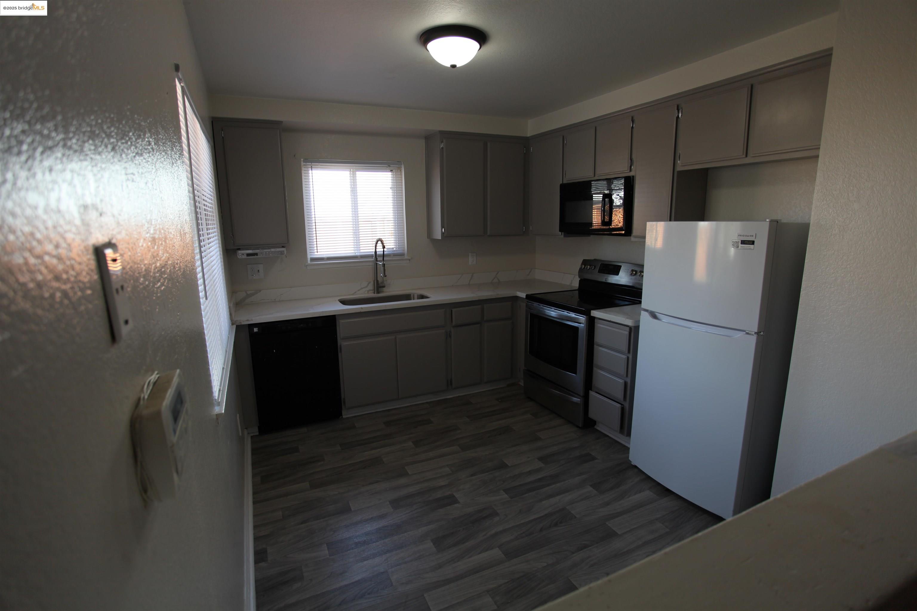 3044 Winterbrook Drive Bay Point, CA 94565 - Photo 2 of 18