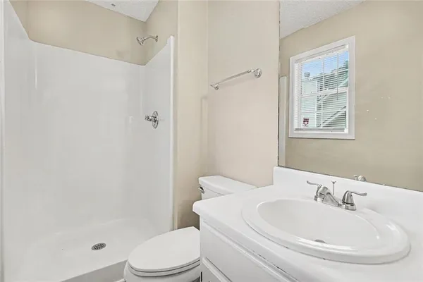 $229,900 | 1382 North Hampton Drive, Hampton, GA 30228