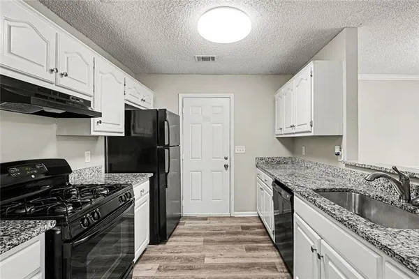 $229,900 | 1382 North Hampton Drive, Hampton, GA 30228