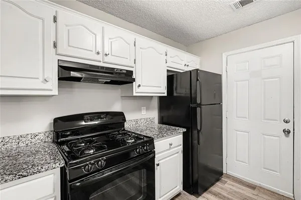 $229,900 | 1382 North Hampton Drive, Hampton, GA 30228