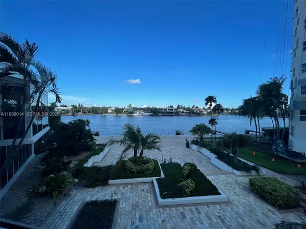 $5,000 | 20281 East Country Club Drive, Unit 2405, Aventura, FL 33180