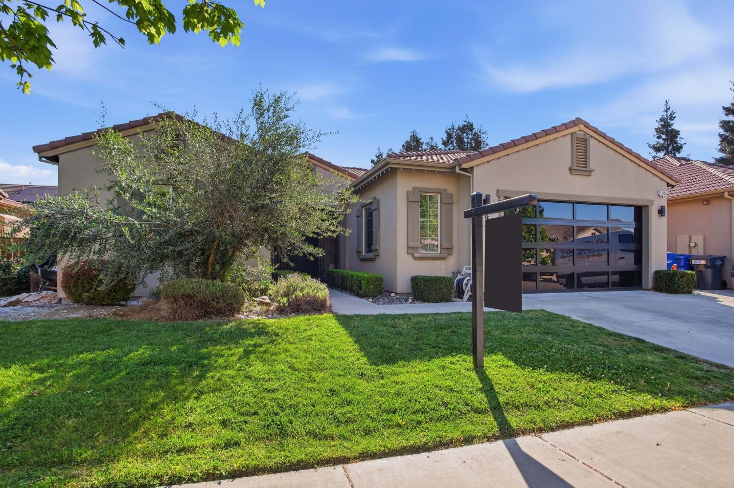 4474 Falcon Crest Way Turlock, CA 95382 - Photo 3 of 20