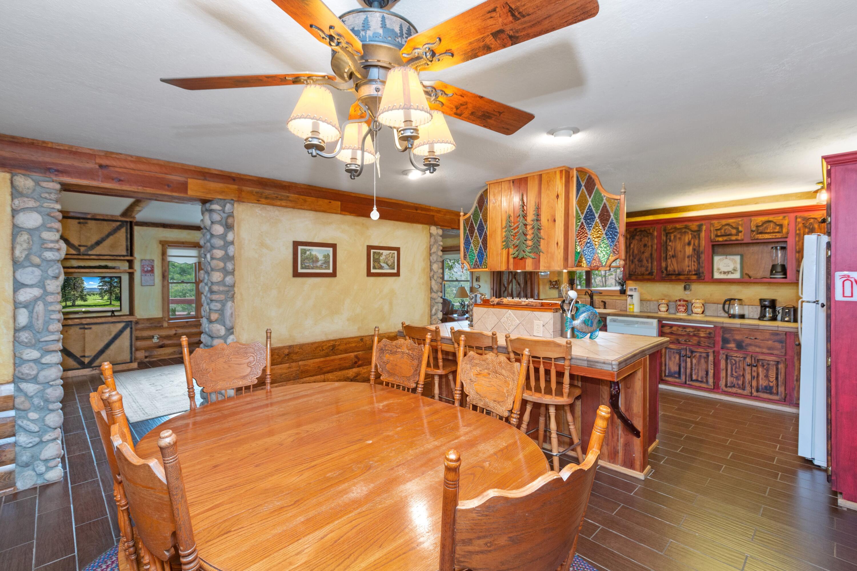 42182 Mynatt Drive Three Rivers, CA 93271 - Photo 41 of 67 Downstairs Dining