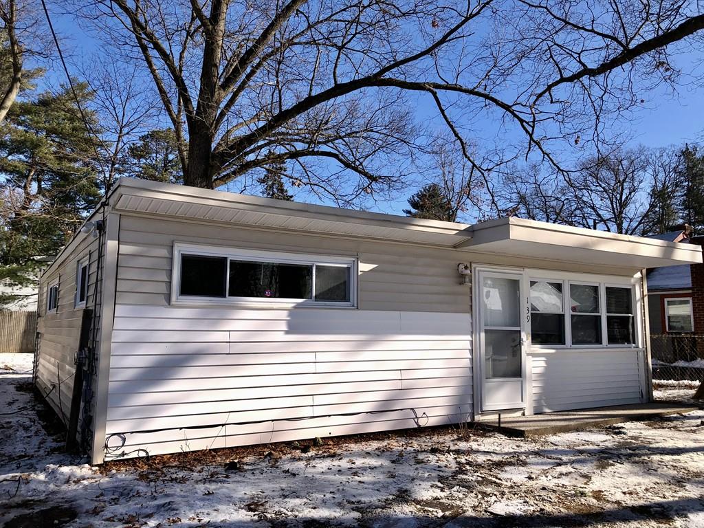 139 Darling Street Springfield, MA 01151 - Photo 2 of 13