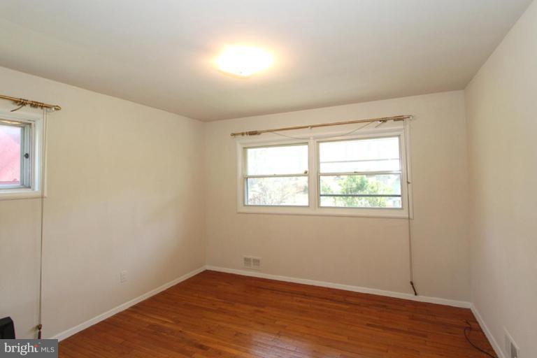 604 Harrington Road Rockville, MD 20852 - Photo 15 of 30 Bedroom #2