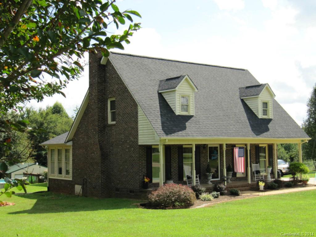 1712 Mayberry Road Dallas, NC 28034 - Photo 2 of 24 Gallery Image 2