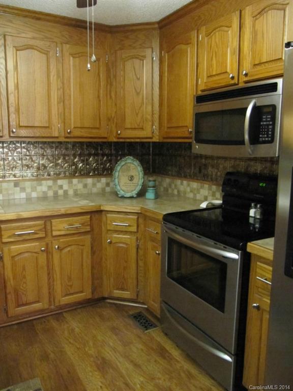 1712 Mayberry Road Dallas, NC 28034 - Photo 10 of 24 Gallery Image 10